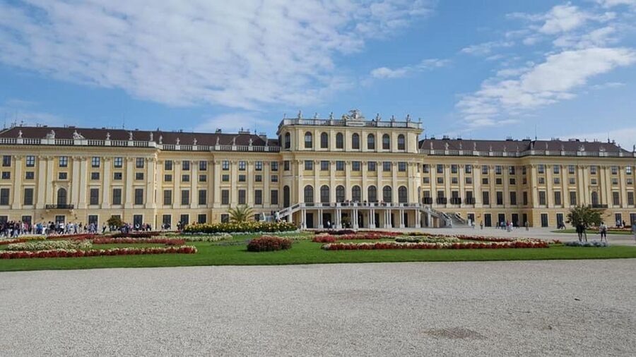 Vienna: Schönbrunn Palace & Christmas Market Walking Tour - A 2-Hour Plan That Connects Palace Rooms to the Christkind Markt