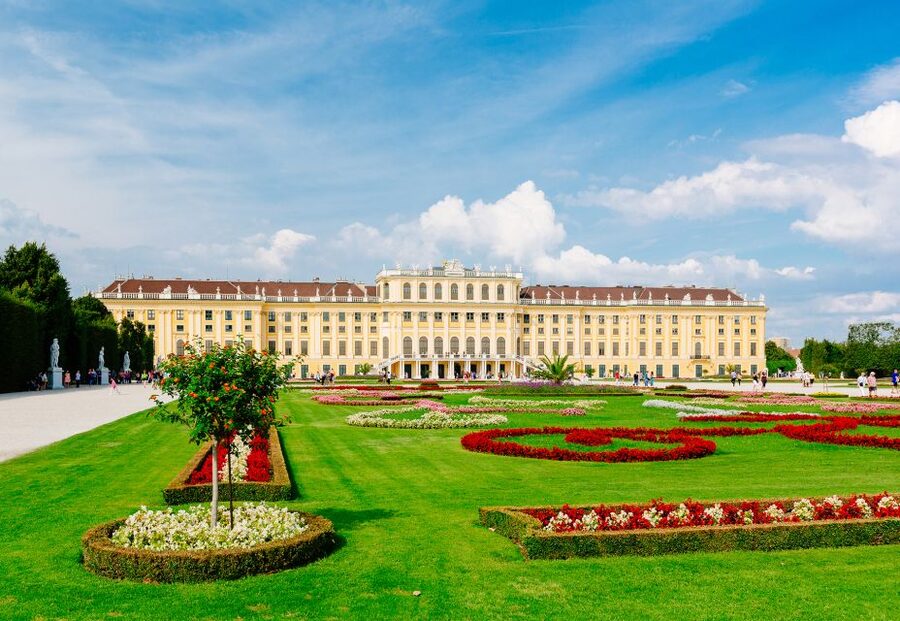 Vienna: Schönbrunn Palace & Garden Skip-the-Line Guided Tour - Maria Theresa’s Apartments: Gold Ceilings and a Clear Visual Story