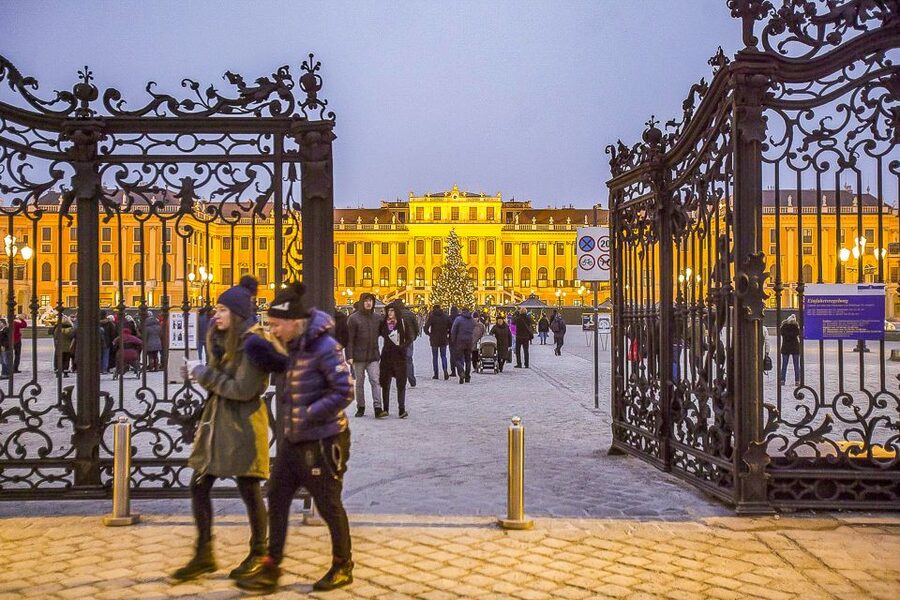 Vienna: Schönbrunn Palace & Gardens Skip-the-Line Tour - Duration and timing: a 2-hour visit for the “I want highlights” crowd