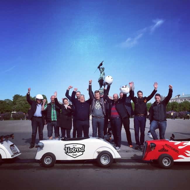 Vienna: Sightseeing Tour in Hotrod - Hot rods meet imperial Vienna: why this tour is different
