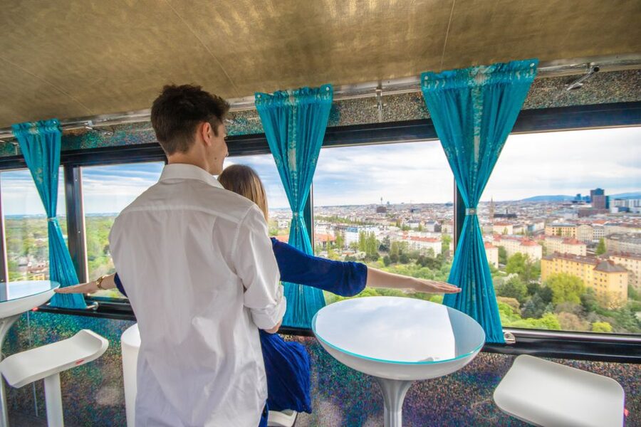 Vienna: Skip-the-cashier-desk-line Giant Ferris Wheel Ride - Day vs sunset vs Christmas nights in Prater