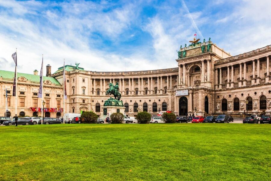 Vienna: Skip-the-Line Hofburg Ticket & Sisi Museum Tour - Hofburg and Sisi in 2 hours: the smart way to do Old Town