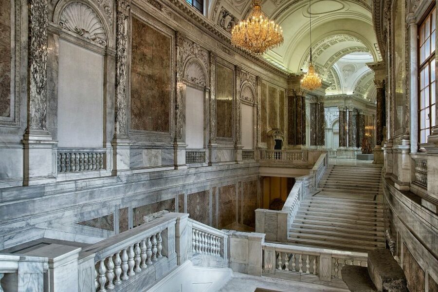 Vienna: Skip-the-Line Hofburg Ticket & Sisi Museum Tour - Who this tour fits best, and who might skip it