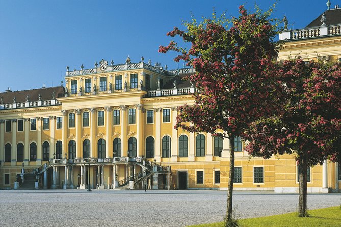 Vienna: Skip the Line Schönbrunn Palace and Gardens Guided Tour - Inside Schönbrunn: a highlights walk where the guide keeps you on track