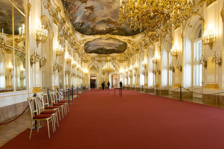 Vienna: Skip-the-Line Schönbrunn Palace & Gardens Tour - Winter reality check: what changes when the greenery is gone