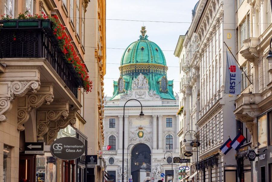 Vienna: Skip-the-Line Sisi Museum, Hofburg and Gardens Tour - Imperial Apartments: where court life becomes personal