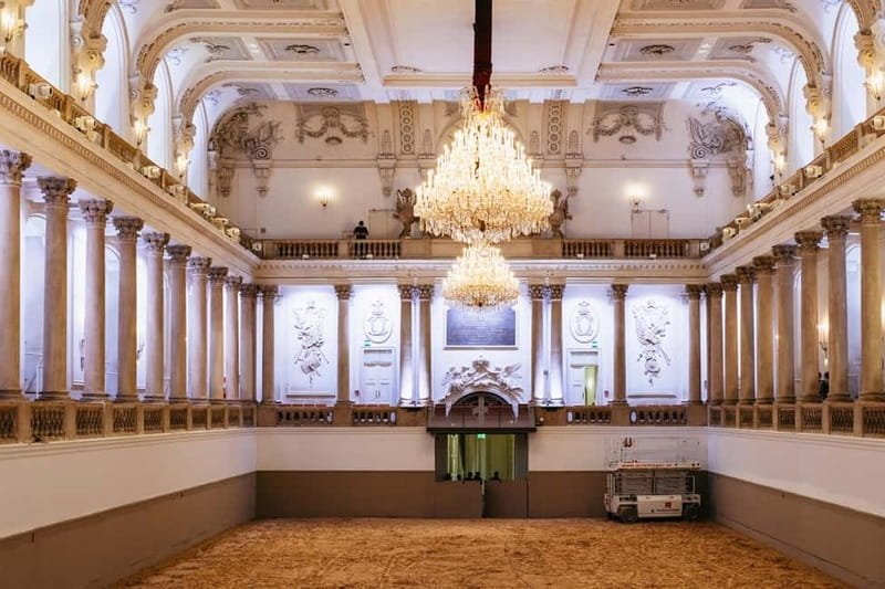 Vienna: Spanish Riding School Guided Architectural Tour - What to bring, what not to do, and how to avoid awkward moments