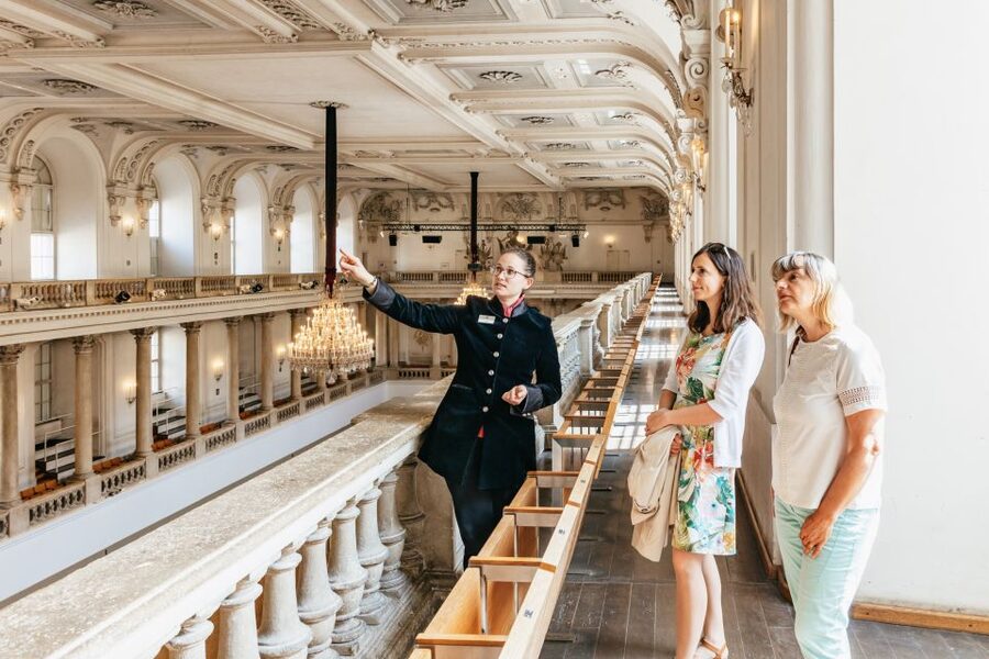 Vienna: Spanish Riding School Guided Architectural Tour - Guides make the difference: Petra, Si Si, and Izabel-style storytelling