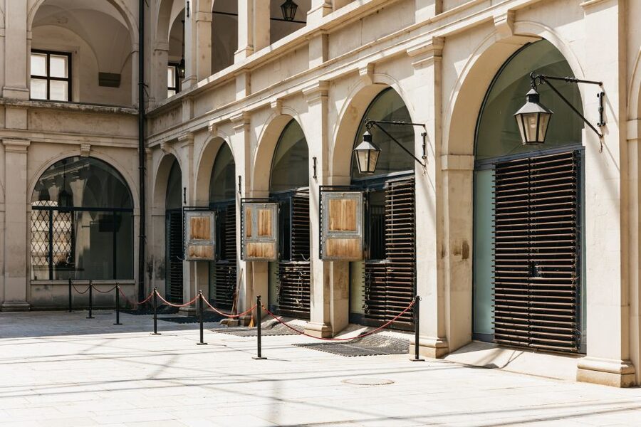 Vienna Spanish Riding School Guided Tour - Winter Riding School: the Baroque rooms where the tradition lives