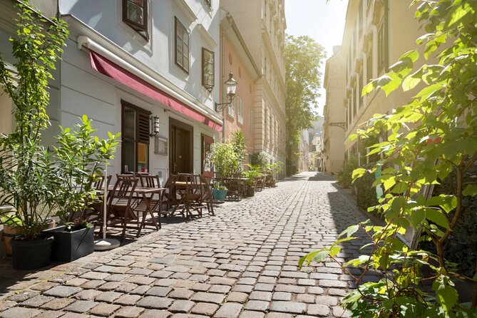 Vienna Spy Mission: Self-Guided Espionage Adventure - Tracking and group dynamics, especially with kids