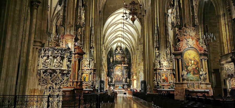 Vienna St. Stephen's Cathedral and city walk - St. Stephen’s Cathedral tour: Gothic inside, devil story outside