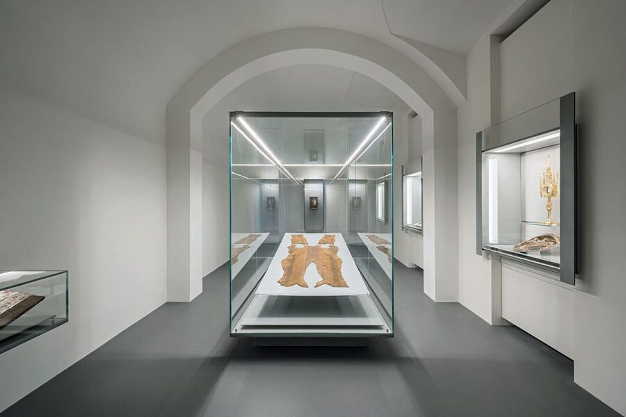 Vienna: St. Stephen's Cathedral & Dom Museum Wien Tickets - Where to Start: Dom Museum Wien ticket desk and your year-long access