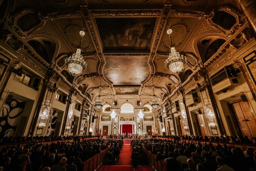 Vienna: Strauss and Mozart Concert at Hofburg Palace - Musical jokes and Viennese performance tradition