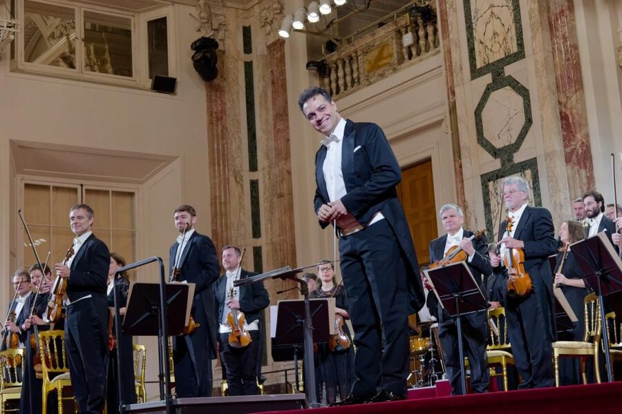 Vienna: Strauss and Mozart Concert at Hofburg Palace - Where to meet, and what to do when you arrive