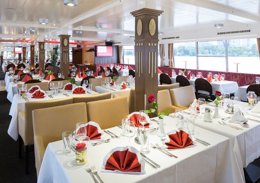 Vienna: Sunday Brunch Danube Cruise & Live Music - Who this Sunday brunch cruise suits best