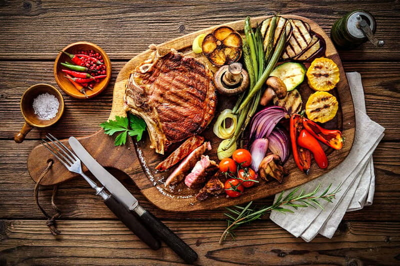 Vienna: Sunset Summer Cruise - Buffet dinner that keeps the evening easy