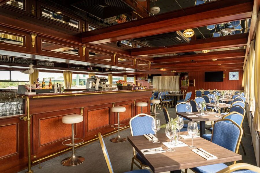 Vienna: Sunset Summer Cruise - Live music onboard MS Kaiserin Elisabeth