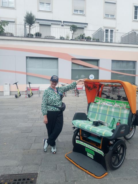 Vienna: Tour RAXI (electric rickshaw) 3 hours in Vienna - Prater and the Danube: Parks, Canal Air, and Big-View Breaks