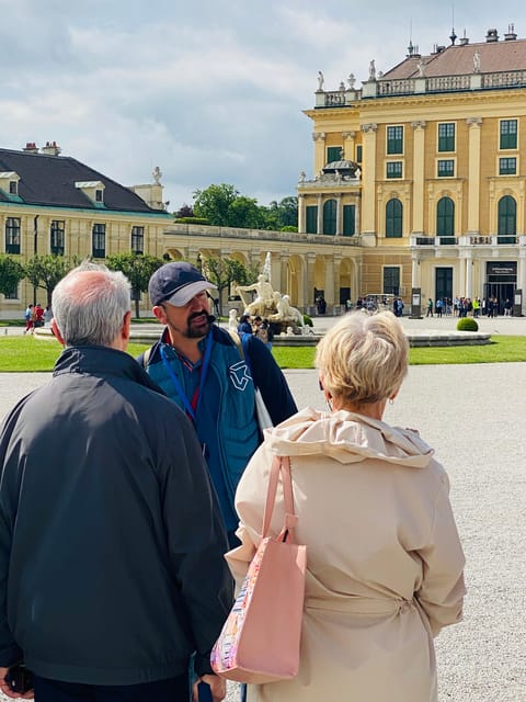 Vienna: UNESCO Schönbrunn Palace Guided Tour with Entry - How the Tour Keeps You From Getting Lost in Beautiful Rooms