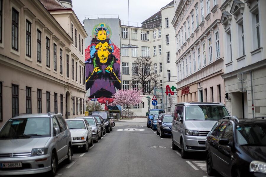 Vienna Urban Art Tour: Explore a different side of Vienna! - Stop by Stop, in Real Terms: What the “Hidden Alleys” Part Feels Like