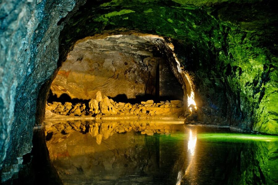 Vienna: Vienna Woods Tour with Underground Lake and Wine - Seegrotte Hinterbrühl: The Underground Lake Boat Ride