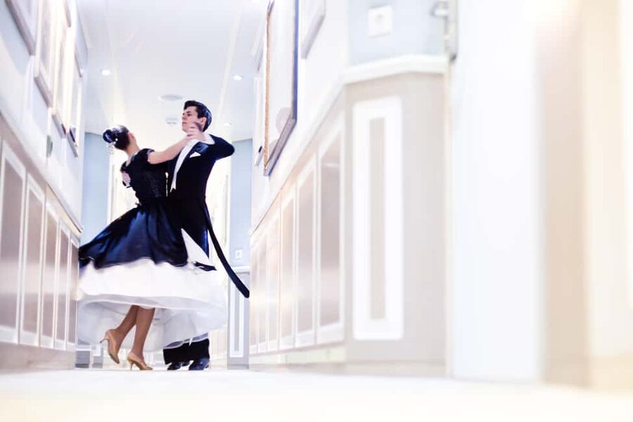 Vienna: Viennese Waltz Workshop for Couples - The 50-minute lesson flow, step by step