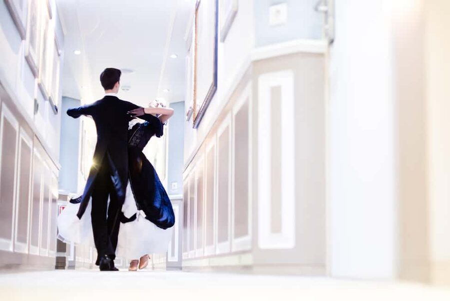 Vienna: Viennese Waltz Workshop for Couples - Why this is such a good Vienna couple experience (even on day one)