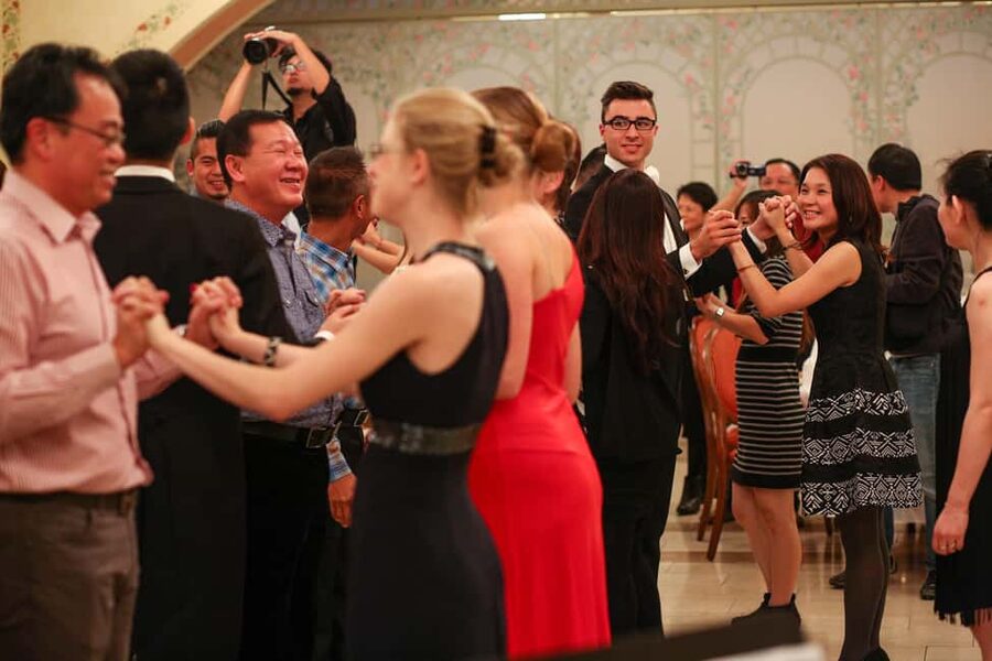 Vienna: Viennese Waltz Workshop for Couples - Practical logistics that make the class easier