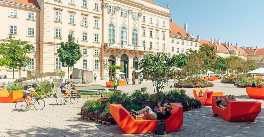 Vienna: Walking Tour of the MuseumsQuartier with Guide - MQ Libelle: the architectural jewel you can’t unsee