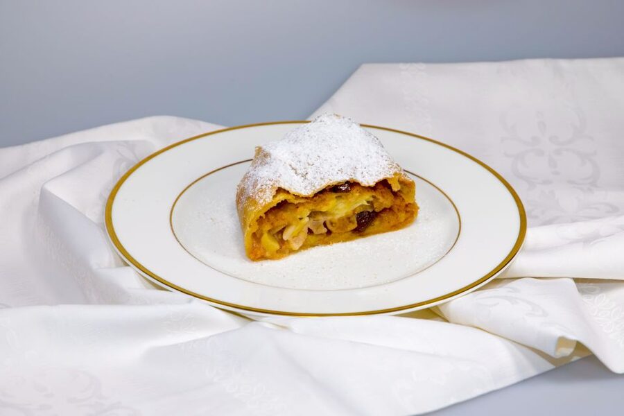 Vienna: Wiener Schnitzel and Strudel Cooking Class - Apple Strudel, Family Technique, and What You Can Reuse Later