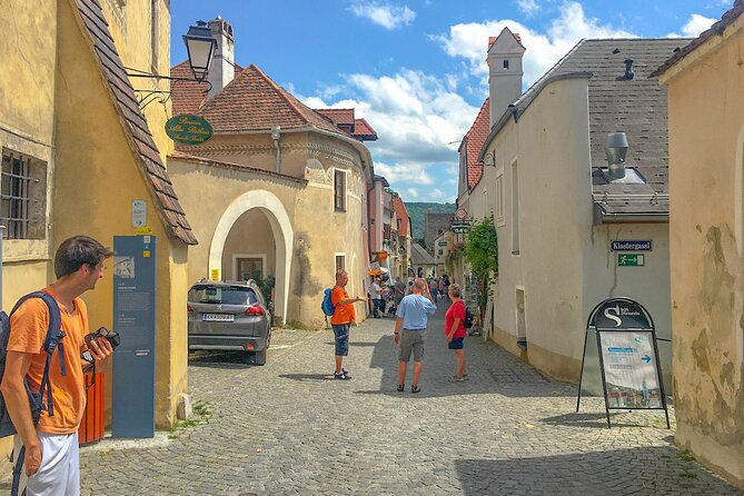 Wachau for Adventurers - Dürnstein start: village charm, then viewpoint climbing