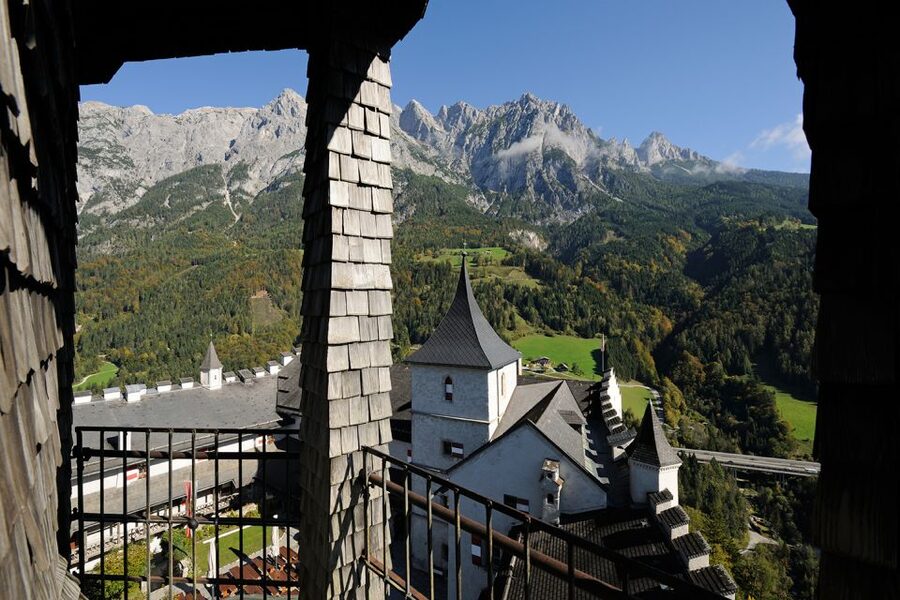 Werfen: Hohenwerfen Castle Entrance Ticket - Getting the timing right: plan your day around the show and your route
