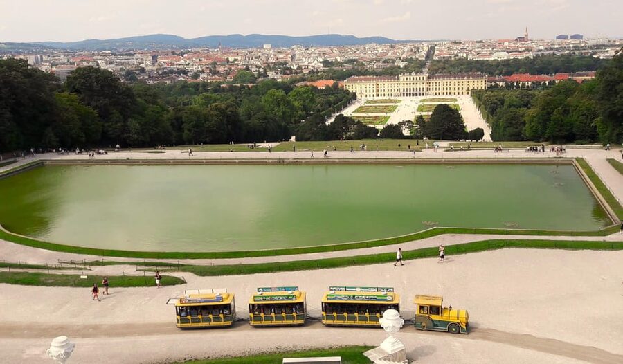 Wien: Tours with locals by public transport & walking - Hundertwasserhaus and Spittelau’s Ecological Art Footsteps